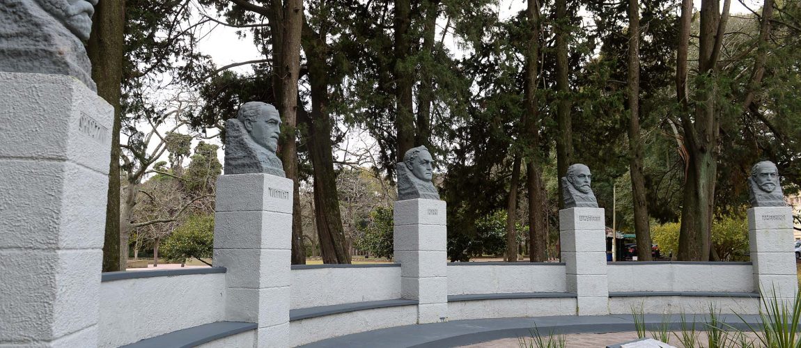 En búsqueda de las “cinco Sabias”: una reflexión sobre el patrimonio simbólico y material de La Plata