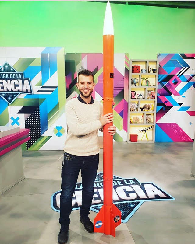 Pablo en el set de La liga de la ciencia